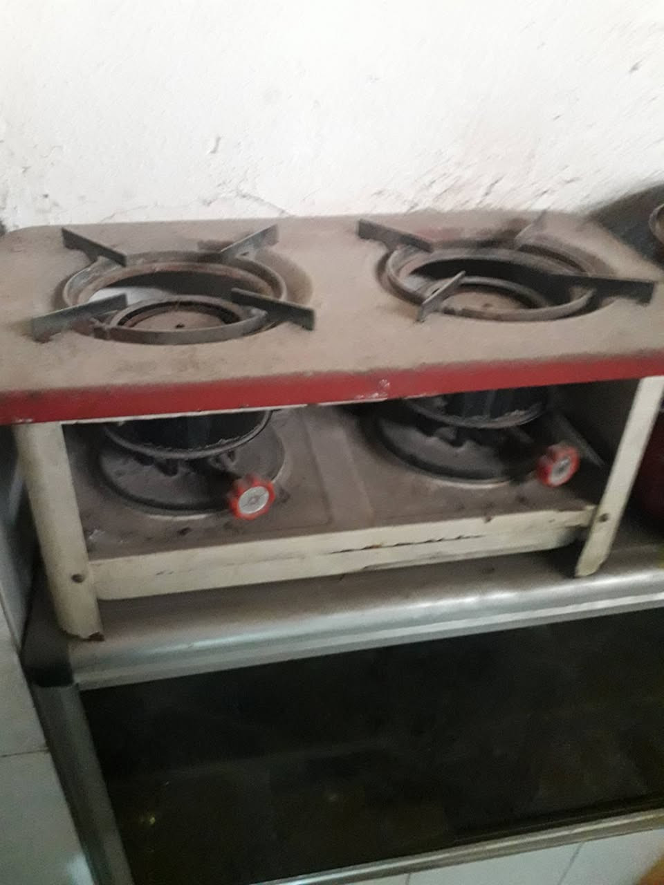 طباخ نفط انتيكه قديم
نظيف جدا


**إذا كنت صاحب هذا الإعلان وتريد حذفه لأي سبب، رجاءا أرسل رسالة إلى الدعم الفني**