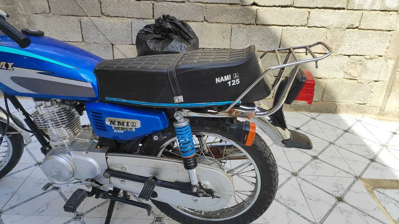 سلام عليكم دراجه ايراني شلامجه أوراق اصولي كامله 

دراجه بلاد ممفتوحه شلع وكلهه شغاله وشوفه عينك مكاني بصره مدينه هوير شراي يتصل ويدلل سعر 1350 مجال قليل ***********
