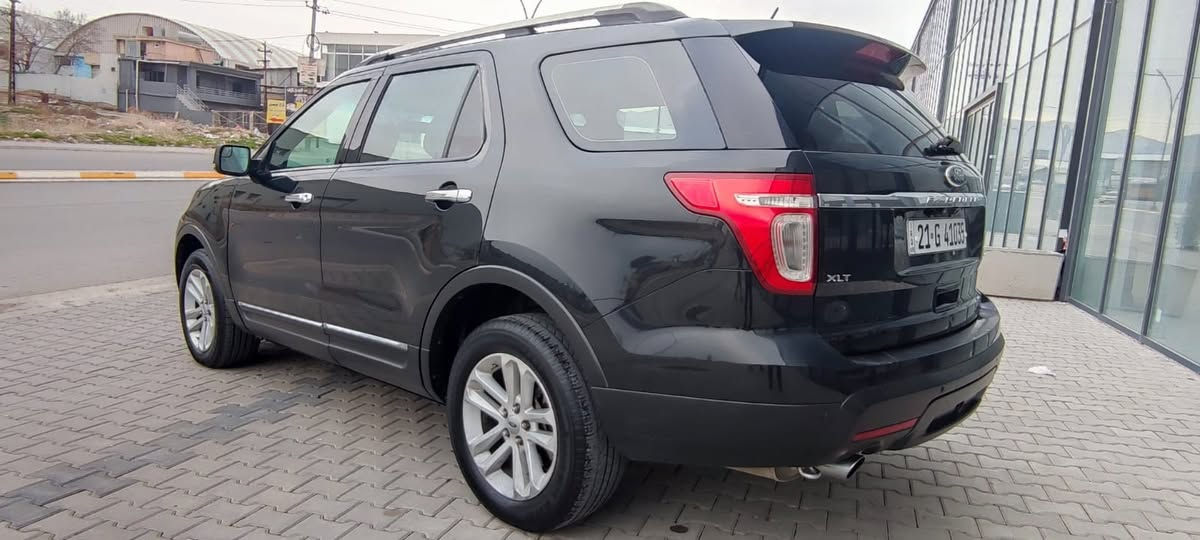 XLT فۆرد ئێکسپلۆرەر مودیل 2011 
 V6 مەکینە 3.5 ی 
سەیارەکە غازوو بەنزینە
سیستەمێکی غازی  10 گەڵایی لەسەرە کە مەرجو ڕێگەپێدانی هەیە
مەکینەڕەشی دەبڵ دیجیتاڵی مەرغوب
یەک پەڵە بۆیاخی هەیە 
سەنەوی تا 2027 بەناوی خۆمانەوەیە 
تەحویلو غرامەی بەشەرت 
مواسەفات دەبڵ ئەکسل شاشە گەورە تەحدید سورعە
سوکان ڤۆلیۆم 
 ٤ مۆدی لێخوڕین
ڕیتایدەر 
 ٣ ڕیز کوشن
 کوشن جڵد 
 کوشن باڵۆن 
کوشن کارەبا 
کوشن هیتەر
شاشە گەورە
حاسە کامێرا
تەبریت لەمس 
کۆدی دەرگا
لایت زینۆن و عەدەسە
ساردوو گەرمی ئیش دەکات
تەبریت لەسەر سولف
تەبریت مەرکەزی 
تەحەکوماتی سەرسوکان هەمووی ئیش ئەکات
ئاوێنە ئیشارەت 
توڵی سەرسەقف
چوار تایەی تازەی لەژێرە 
پاتری تازە بۆگۆڕاوە
پێشو دوای توندوتۆڵە
تاقم پلاکو نۆزڵی بۆ گۆڕاوە 
سولفی بۆگۆڕاوە 
گێڕ و مەکینەی بەشەرت
مەکینەی بۆ واتەرپەم کراوەتەوە
کامل سێرڤز کراوە
بێ مەسرەفە سەیارەکە

تەلەفون بۆ خاوەنی بکەن
ژمارەی خاوەنەکەی :  ۰۷۷۳۳٦٥۱۳۱۳

وەتس ئەپی لەسەرە
 
نرخی :148 السليمانية, العراق
