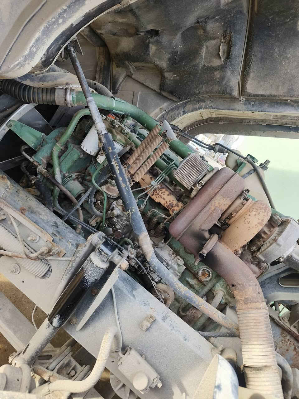 سلام عليكم
تنكر فالفو F7 موديل 87 رقم اخضر تحويل بدون وكاله 

محرك بدايه نفخ اكسن كير شاصي كلو شرط 
السعر 14 مليون مكاني الموصل 
باقي التفاصيل 

***********
