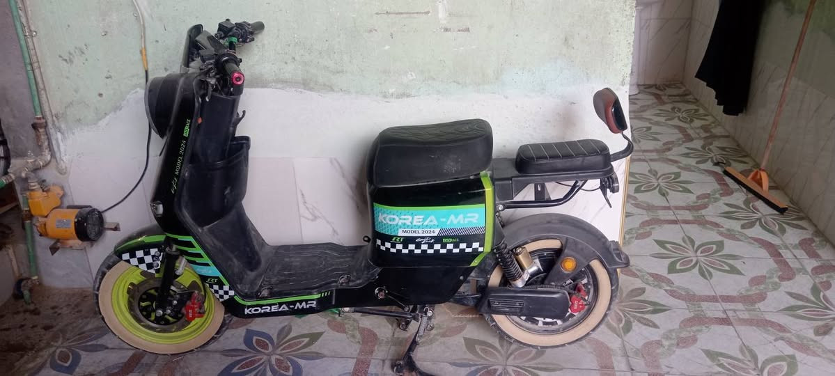 بايسكل شحن R11 نظيف جدا ع وضع الشركه استخدام قليل كلشي بيه شغال شحن تمام سعر 600 العنوان بصره القرنه بني منصور قرب الامام احمد بن علي *********** واتساب المدينة, البصرة
