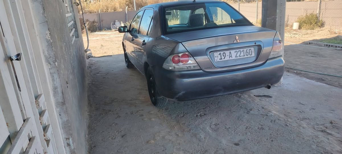 السلام عليكم ورحمة الله وبركاته للبيع سيارة مسيبوشي لانسر موديل 2010خليجيه بلاديه سيارة حلوة مال بيت مكفوله كير ومكينه وحداديه اماميه وخلفيه
وتخم تاير جديدة ومكفوله من صبغ وتبديل  رقم كربلاء انكليزي وبسمنه. سعرهة ب73وبيه مجال لشراي مكانهة كربلاء المقدسة  الاحسينه الالستفسار على رقم***********
