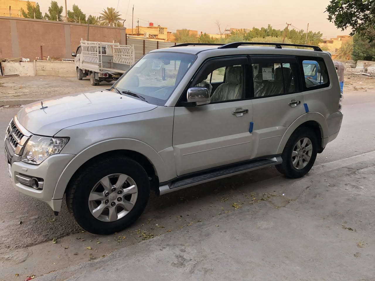 سلام عليكم باجيرو حبتور مواصفات الحبتور معروفه مديل10 فتحه وتحكم ستيرن حساسات خلفيه سياه بيهه جاملغ صبغ وبنيد مبدل سونار مرفق بل منشور رقم بغداد السعر 142 وبيهة مجال مكان بغداد الشعلة التصال ***********
