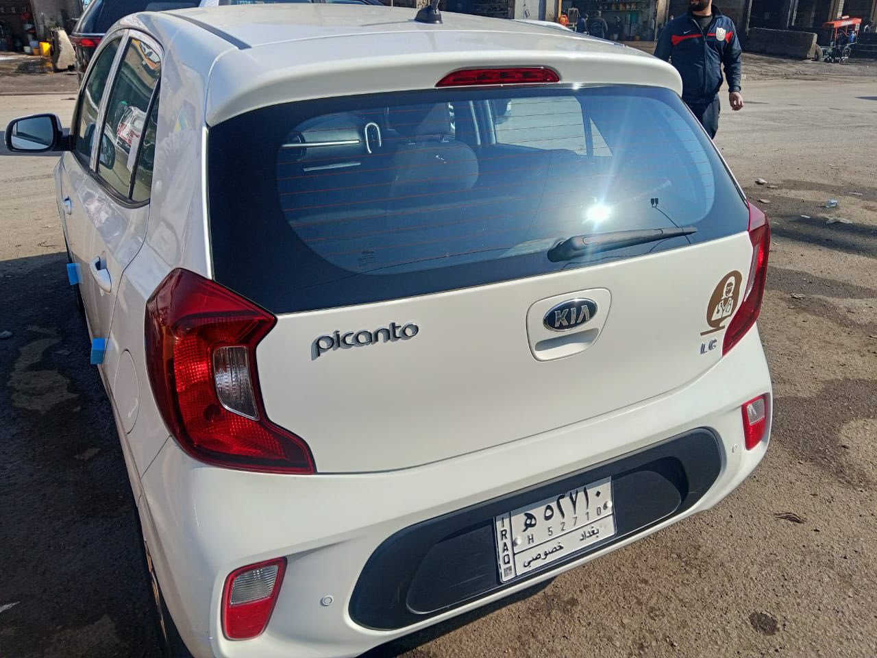 لسلام عليكم .. للبيع كيا بيكانتو خليجي مال الدوليه  موديل 2020  بغداد بسمي سياره جديده جدآ ماشيه(( 20 ))الف عل فحص مكينه دوش مري شفط تحكمات ستيرن شاشه كامره حساسات خلفيه 
مكاني البنوك او الكاضميه 
السعر  115  وبيهه مجال بسيط 
للتواصل  : ***********
