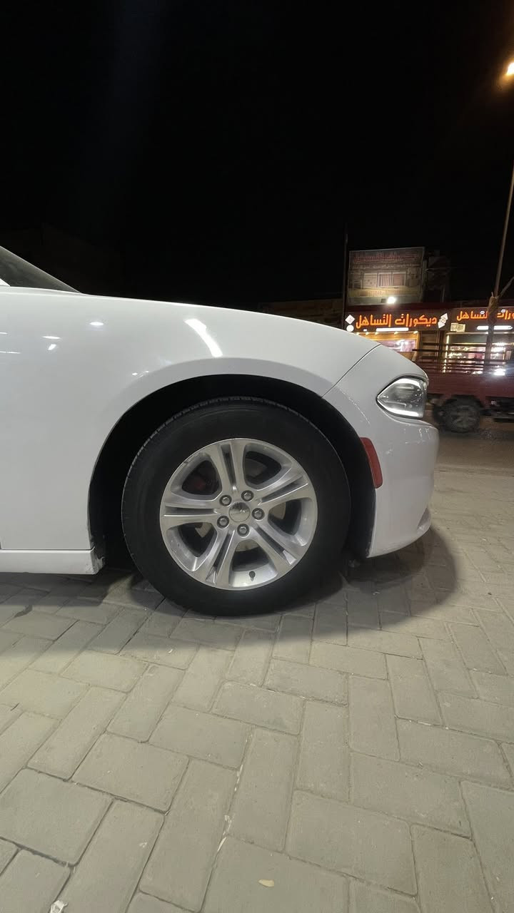 السلام عليكم
جارجر كنديه SXTكفاله عامه صبغ ضربه تبديل 

رقم أربيل تحويل وكاله الي يعجبك 

ماشيه 56م مامشتغله خط بوضع الوكاله 

س225وبيه مجال كلش قليل حك الجيه 

*********** مكاني البصره
