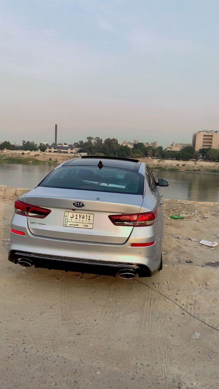 للبيع كيا اوبتما S موديل 2020
فول مواصفات بصمة بانوراما 

    وارد امريكي 
 رقم بغداد بأسمي 
 فول مواصفات .١/١
المواصفات / بانوراما ، بصمة تشغيل ، بصمة ابواب ، رادارات امامي خلفي جانبي ، تحديد مسار ، محرك 2400 , حساسات ، شاشة كبيرة (gbs,car play) ، كاميرا خلفية دوارة ، صندوق ذكي فتح عند الاقتراب , بگ لايت ليد ، ليد امامي نهاري ،  انارة ترحيب عند الاقتراب ، كشن سايق كهرباء ، كشنات جلد ، تدفئه كشن ، ستيرن هيتر ، اشاير بالمري ، 3 انظمة قيادة ، تحكم ستيرن جهتين ،   ، بلوجكتر عدسة ، ويل كروم 18 ، دبل اكزوز ، 
ماشية 108 الف ميل  بدوووون شاصي وبدون لغد +
بنيد مبدل  قطعه وحده + بارد بالباب الخلفي عكس السايق شبر+  طخات مبينه بالصوره   +طخات البعيد
باب السايق والجاملغ عكس السايق بلاديات من الشركه مرات يطلع مبدل بس إني مستوردهة ما مبدل    والكير مسويله ادامه فلتر ودهن  المحرك مكفول الباقي كفاله السياره خير من الله السعر 138 وبيهة مجال مكاني بغداد
للستفسار ***********
