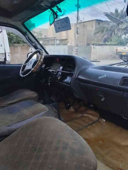 2010 مكينه وجير كفاله سياره رقم تاير وصدر واكسل سياره مقبوله حزام للجماليه بالطماره بلاديه بدون صبغ سياره بدون ضربه قويه مكان بغداد زعفرانيه الرقم الهاتف ***********
