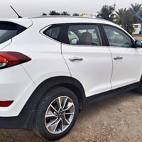 توسان ١٨ خليجي  رقم بغداد مكفوله. من الصبغ والظربه محرك ٢٠٠٠ تبريد قطع...