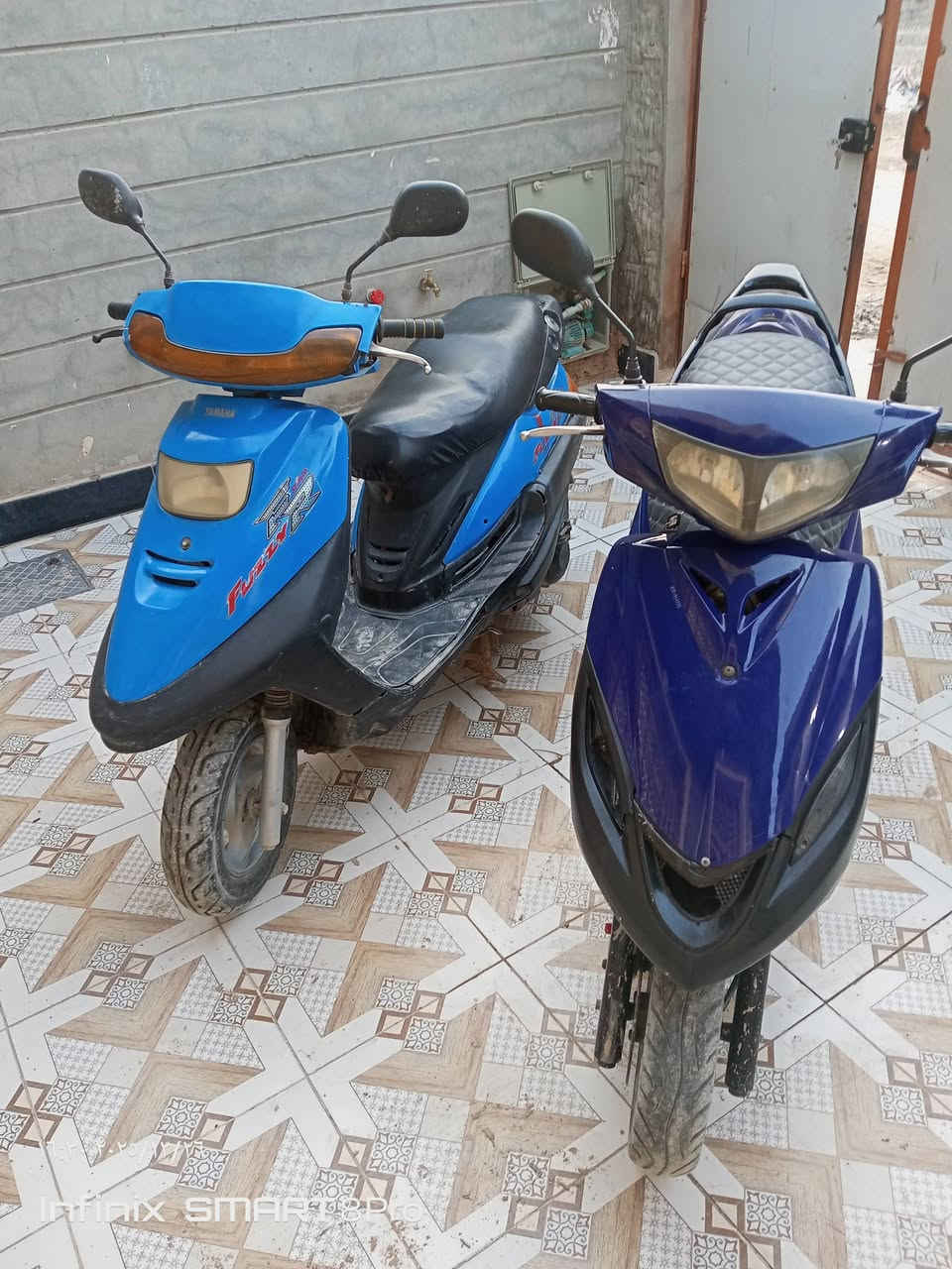 سلام عليكم دراجتين للييع الماكس140ممفتوحه الفراشه مفتوحه الماكس كلش نضيفه هيه وال فراشه صلاح الدين سامراء لاتصال عل رقم***********
