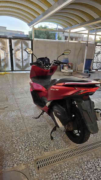 السلام عليكم دراجه pcx جيل الرابع للبيع الدراجه نضيفه كلش كل نقص مابيها بصمه وحدة مكفوله كفاله عامه سعر 20$ وبيها مجال شي بسيط مكاني بغداد العبيدي ***********
