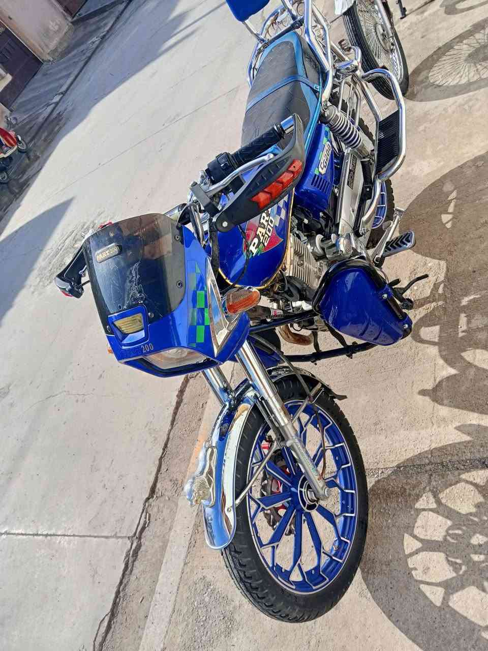 بارت 2023 منفيس كمرك مدفوع كامل 7 اوارق بس باقي ترقيم محرك بشرط ما مفتوح كهربائية كله شغال
ماطور كله عل بلاد 
السعر 700 الف 
رقم تلفون *********** 
مكاني كركوك دوميز
