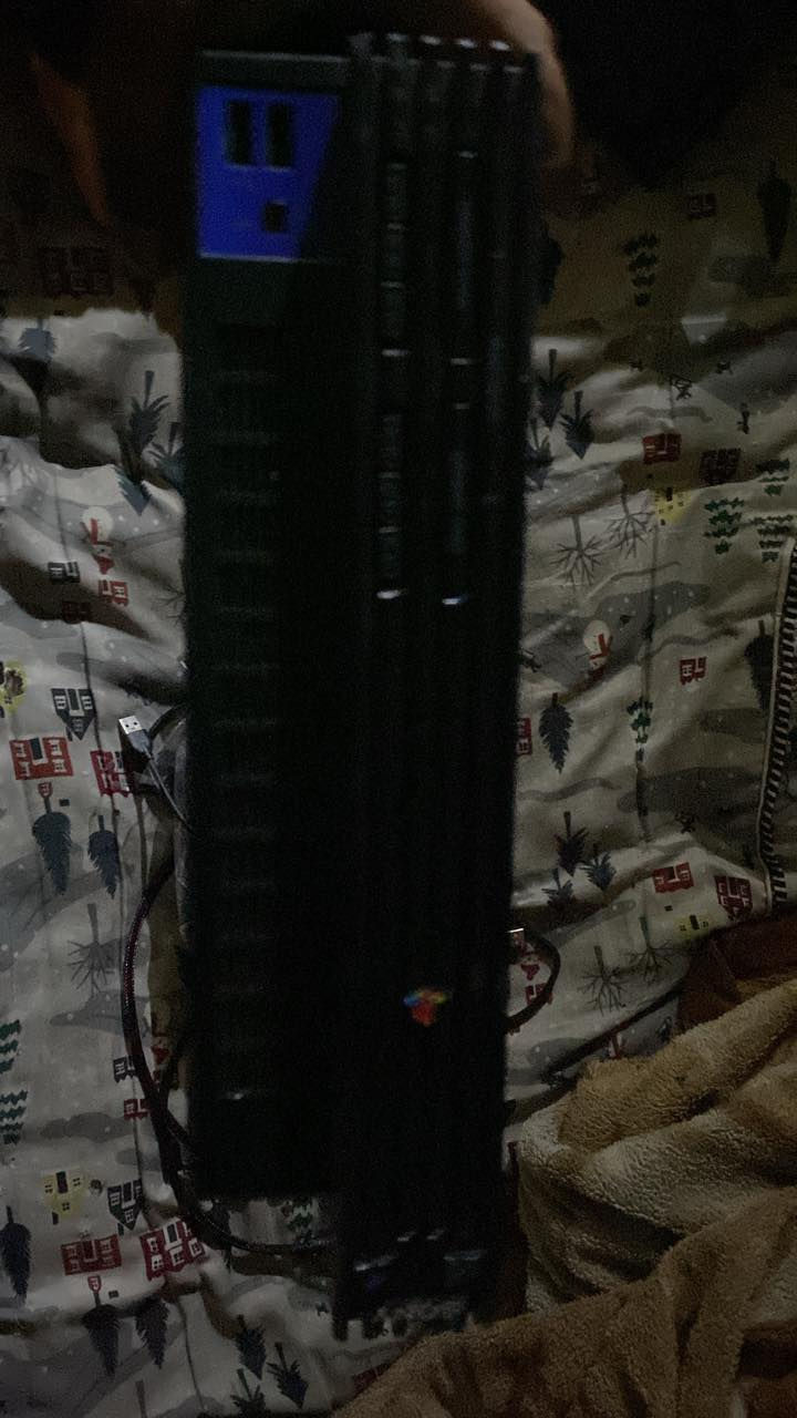 السلام عليكم لدي بلي 2 للبيع الهارد 160 حجمه كامله وبيه اكثر من 60 لعبه تاخذه شغله منا سعر 40 الف فقط هذه رقمي *********** مستعجل عله بيعته للعلم جوستك جديد مكان بغداد البياع
