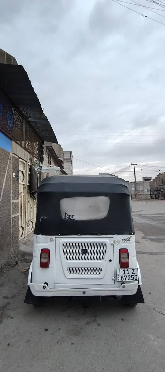 سلام عليكم تكتك موديل 2021 شهر الثامن للبيع التكتك لا صبغ ولا ضربة حتى الدوس مامعمره بعدها بلاديه  والمكينة خير من الله وناعمه 
رقمها بغداد انگليزي وتحويل ثاني يوم 
السعر :8250
العنوان :  بغداد مدينة الصدر 
للاستفسار : ***********
