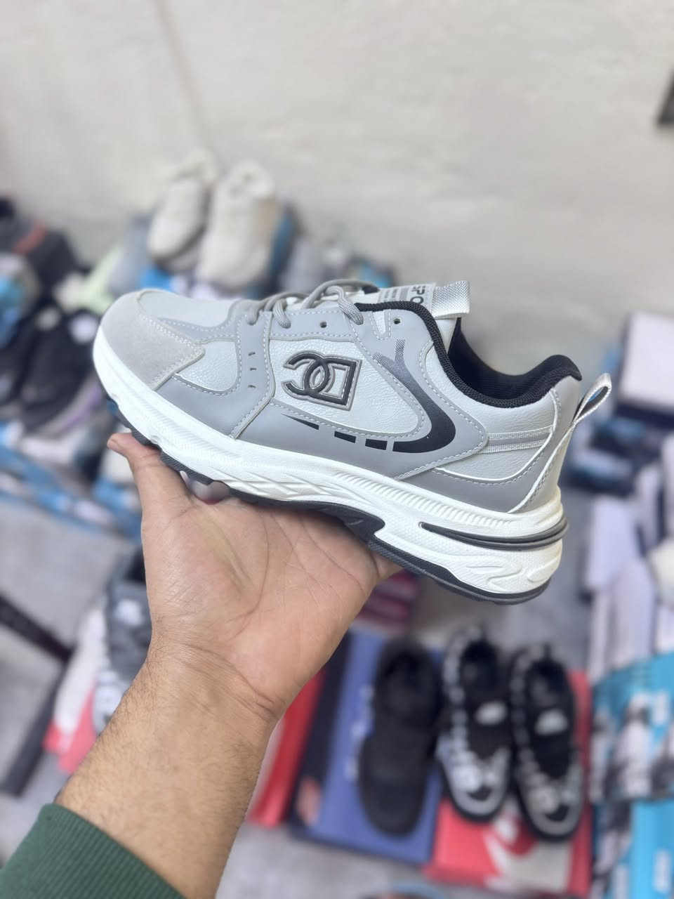 12. الف.  بس. ب12 الف. 
قياس. 39 لل44
توصيل  متوفر جميع محافضات. 🛵🚘🚚

عنوان /. بابل /. المسيب.
سده الهنديه
تقاطع. الفراشه.
مجاور ميثم الكدساوي للمواد الاحتياطيه 
طابق.الارضي.  محلات العائلة الرياضية
    اهلا وسهلا بكم👋👋👋👋❤️

                              
رابط. تلكرام.   
https://t.me/+mFPf3RcCPSIwZTdi
     
                                        للحجز مراسلة الصفحة.

 🥇🏆

وات ساب.   ***********.    ياسر. السيد. 
وات ساب.  ***********. علي. ورد
