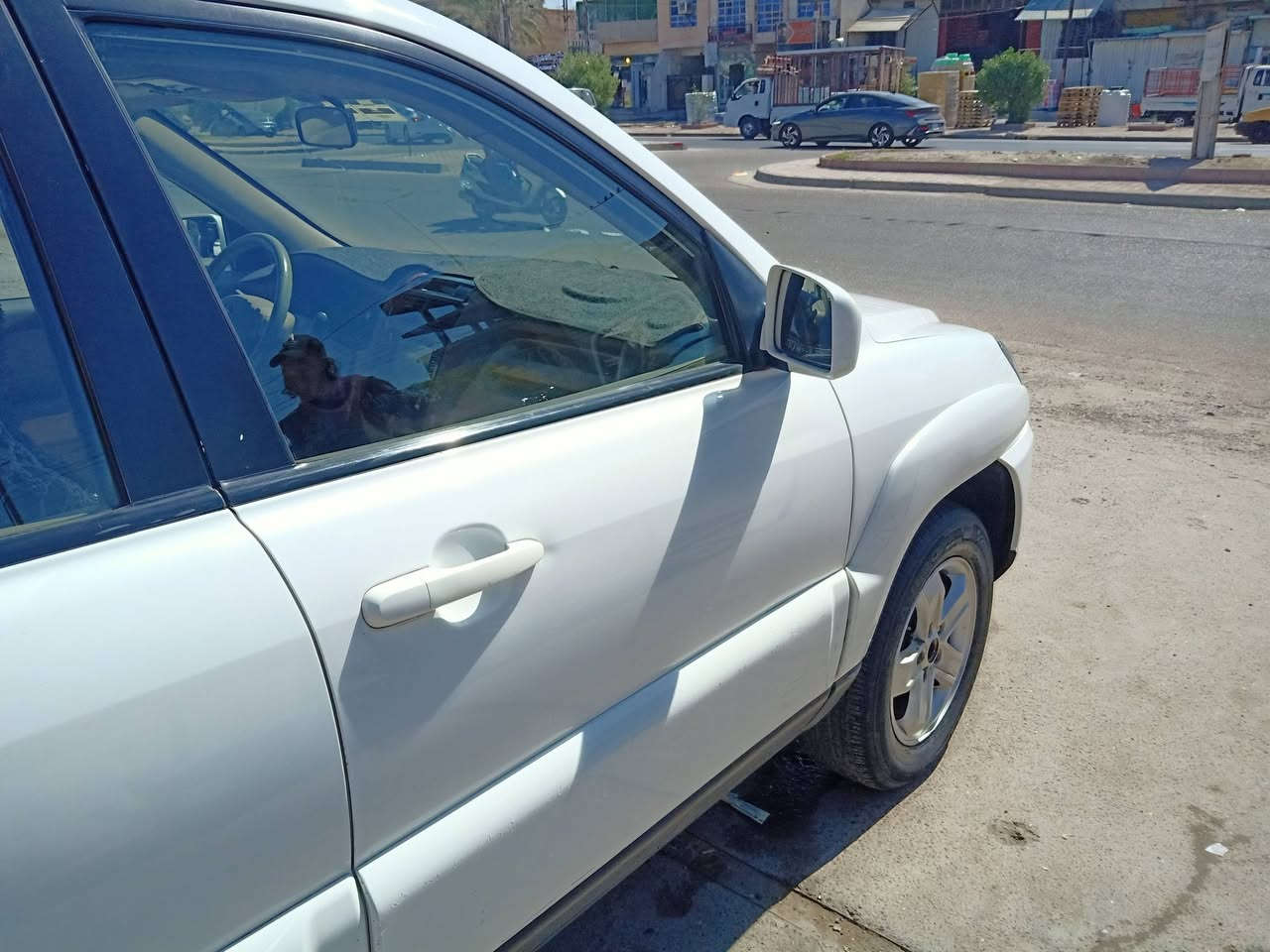 السلام عليكم 
كيا سبورتج 2010كير مكينة تبريد خير من الله السيارة نظيفة جدا خليجيةالمكان بغداد حي الجهاد رقم الموبايل *********** 
السعر 110
