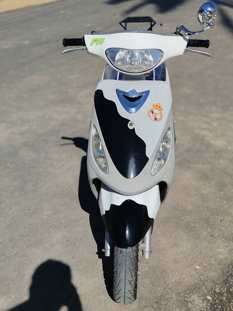 دراجة ماكس منغولي لببيع دراجة جاهزة فقط عوزهة سلف ماشية 800و400 عنوان طوريج حي الشهداء السعر 650 بيها مجال ***********
