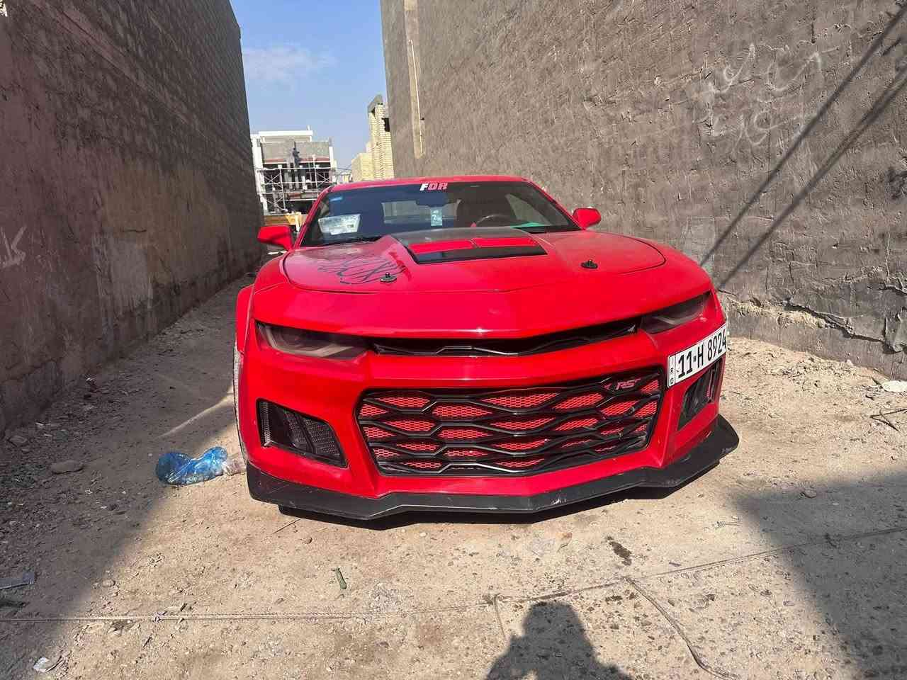 السلام عليكم
كمارو 2012 محدث 18 
كير مكينه كفاله 
سياره مابيه نواقص شي بسط 
مصبوغه حزام لغرض التحديث 
سعر 85 او مراوس 
***********
