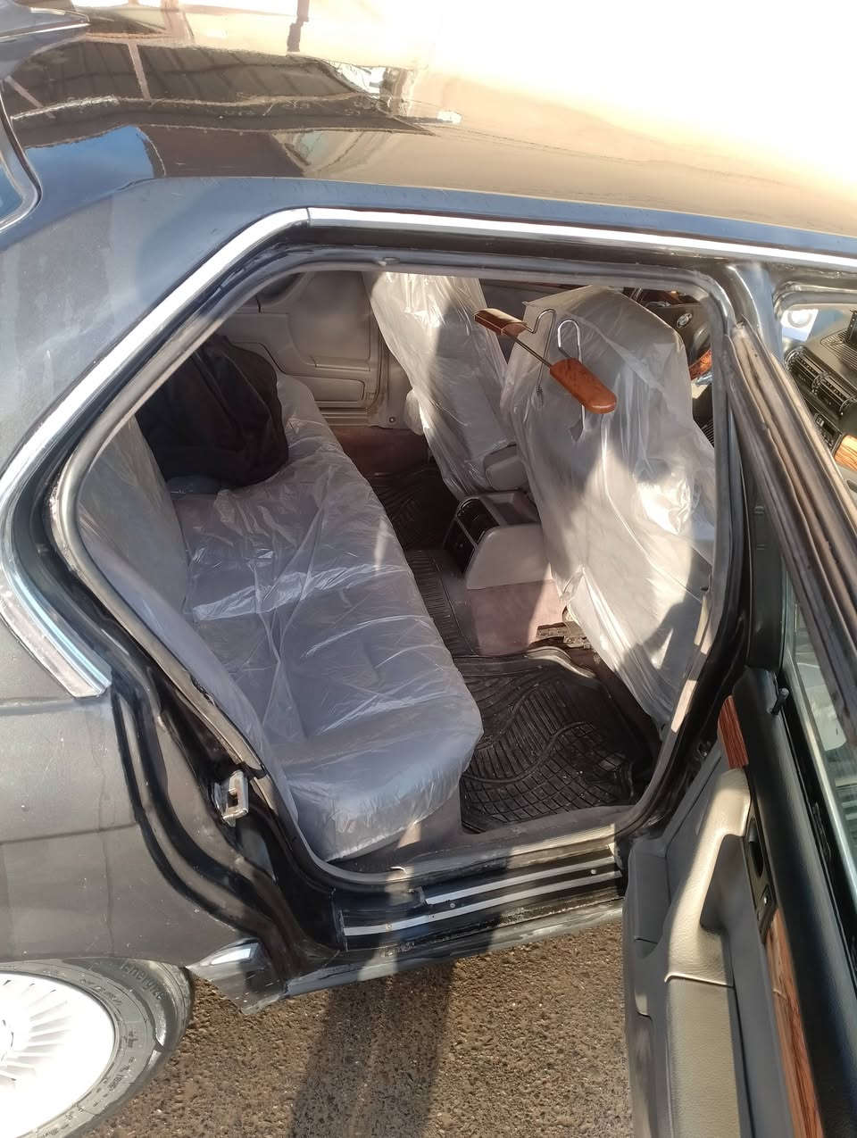 BMW 735  للبيع او المراوسه فول بدون سلايت تحكمات كهربائيات تبريد تدفئه تشغيل عن بعد  كله شغال السياره بسمي كوبون بانزين

واتس اب ***********
