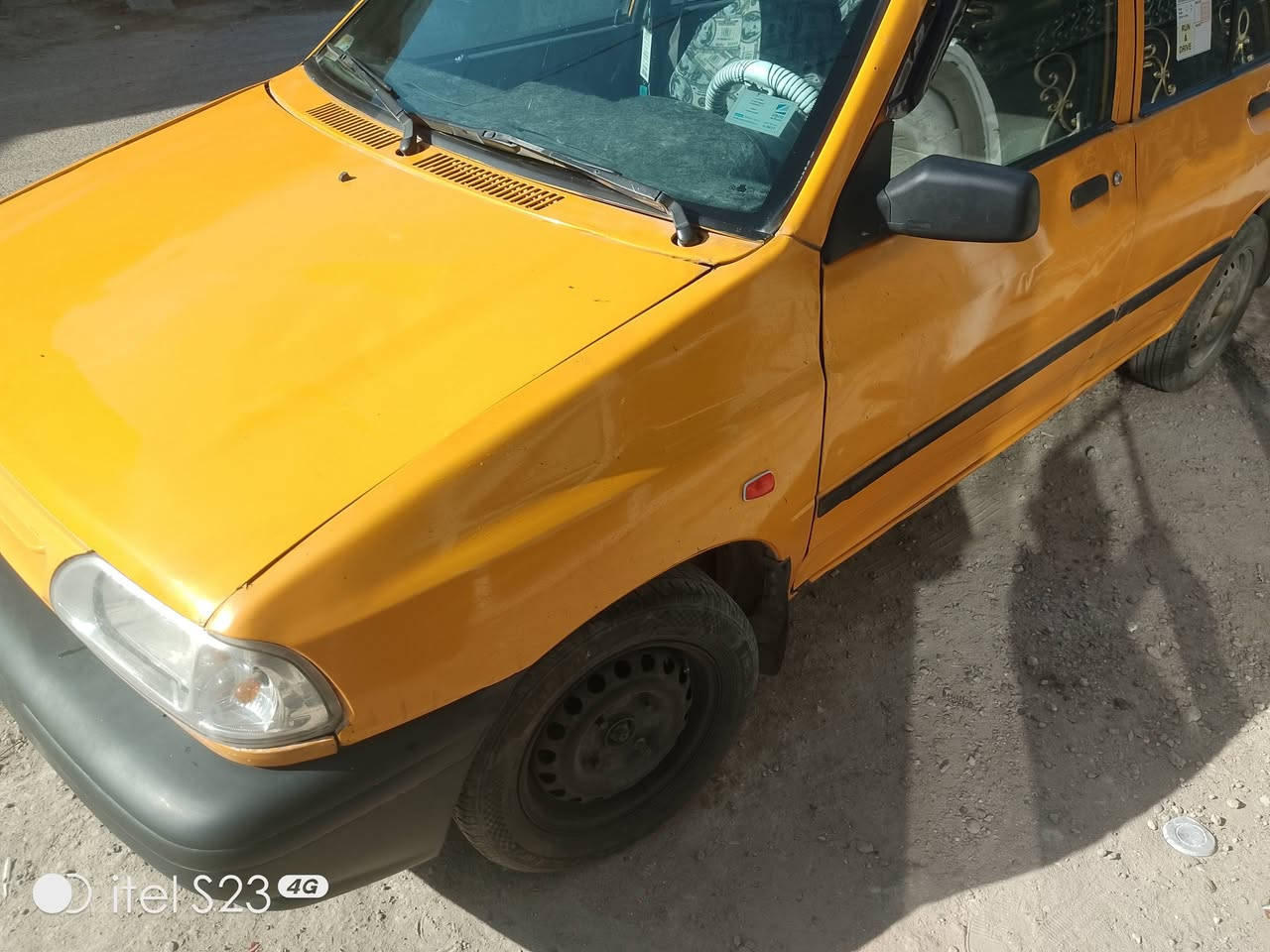 السلام عليكم سياره  عنوان بغدادموديل 18 للبيع السعر 37 ورقه وبيها مجال للشراي سياره باورش ثانويه جديده بيها بنين وكامله وبيها بالخلف شويه يعني بيها صبغ الاتصال واتساب ***********
