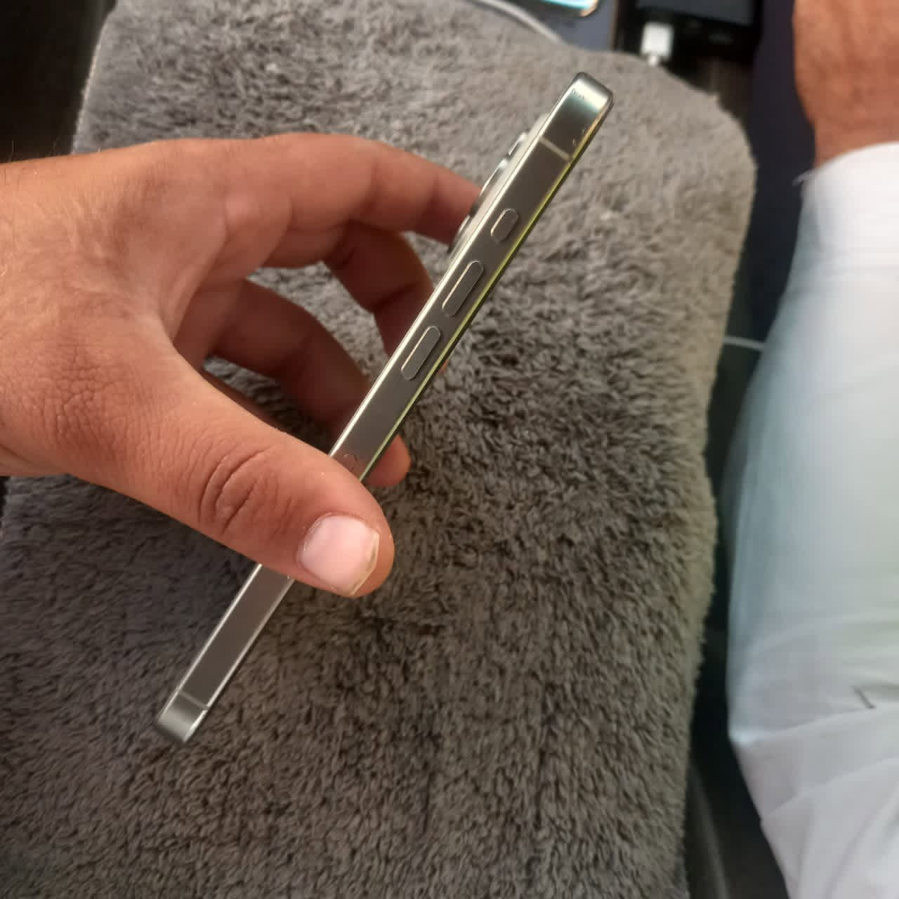 سلام عليكم
آيفون 15 برو ماكس 
J/A خط واحد 
ما مبدل بي اي قطعه 
بطاريه 85 بدون ملحقات 
سعره 950 وبي مجال 
مكاني عباسيه


**إذا كنت صاحب هذا الإعلان وتريد حذفه لأي سبب، رجاءا أرسل رسالة إلى الدعم الفني**
