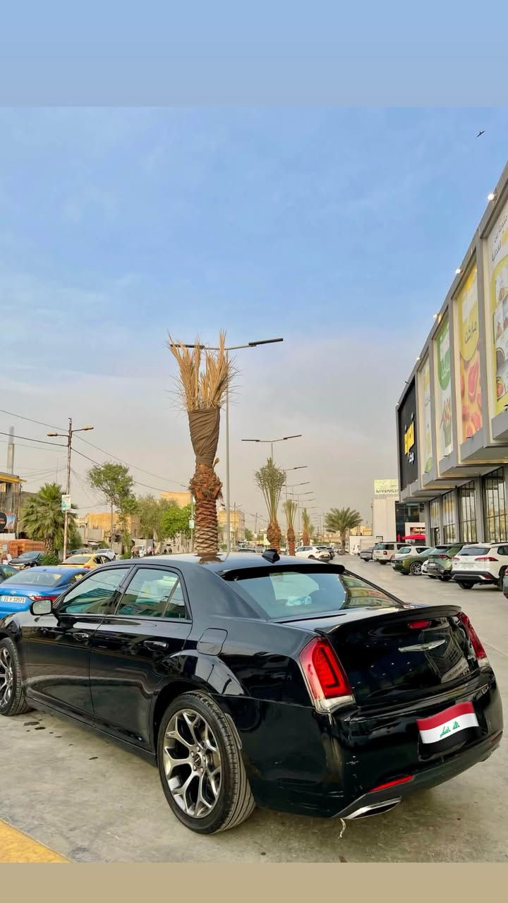 كلايسلر 2018 اصل
السيارة S 
محرك 3600 
بجم عريض S
نظام سبورت
شفتات ستيرن
كشنات حضن تدفئة
حادثها بداية جاملغ وربع البنيد
كير محرك  مكفول
تبريد ثلج
 ماشيه 134 مايل حقيقي
رقم بغداد دولي بأسمي

سعرها 175 قابل للتفاوض


**إذا كنت صاحب هذا الإعلان وتريد حذفه لأي سبب، رجاءا أرسل رسالة إلى الدعم الفني**