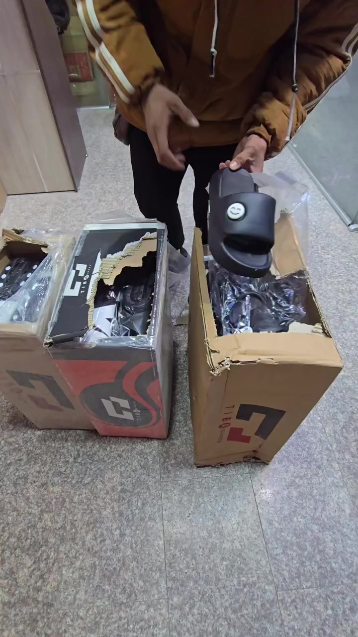 السلام عليكم تنزيلات محطم الأسعار الدراجي
وصول مديلات جديده انعال رجالي
قياسات من 40 ال 45
سعر الدرزن27
سعر القطعه الفين وربع
توصيل جميع المحافظات ٥ ألاف
عنوان شورجه رصافي
اي استفسار مراسله واتساب ***********
