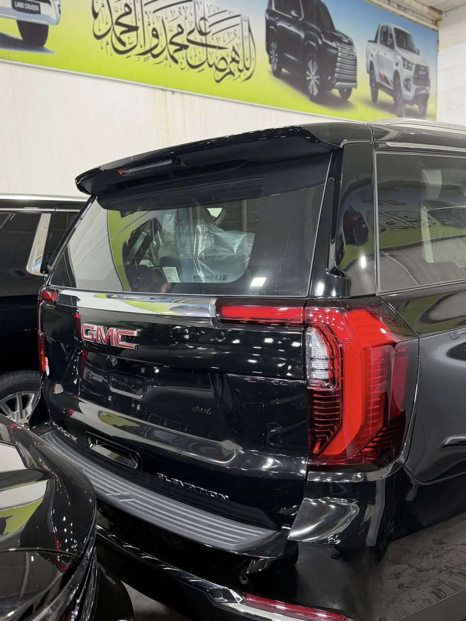 السلام عليكم
يوكن الفيشن 2025 زيرو مرقم بغداد
مكفولة كفالة عامة  
سعرها 101 مليون وبيها مجال بسيط
للاستفسار اكثر:***********
مكانها:معارض النهضة شركة اللامي
