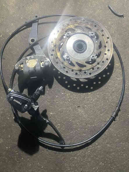 ديسك مال مطار امامي شرط كل شيء ما بيه 60 بمجال شرا يتصل او يجي خاص‏‪***********‬‏
