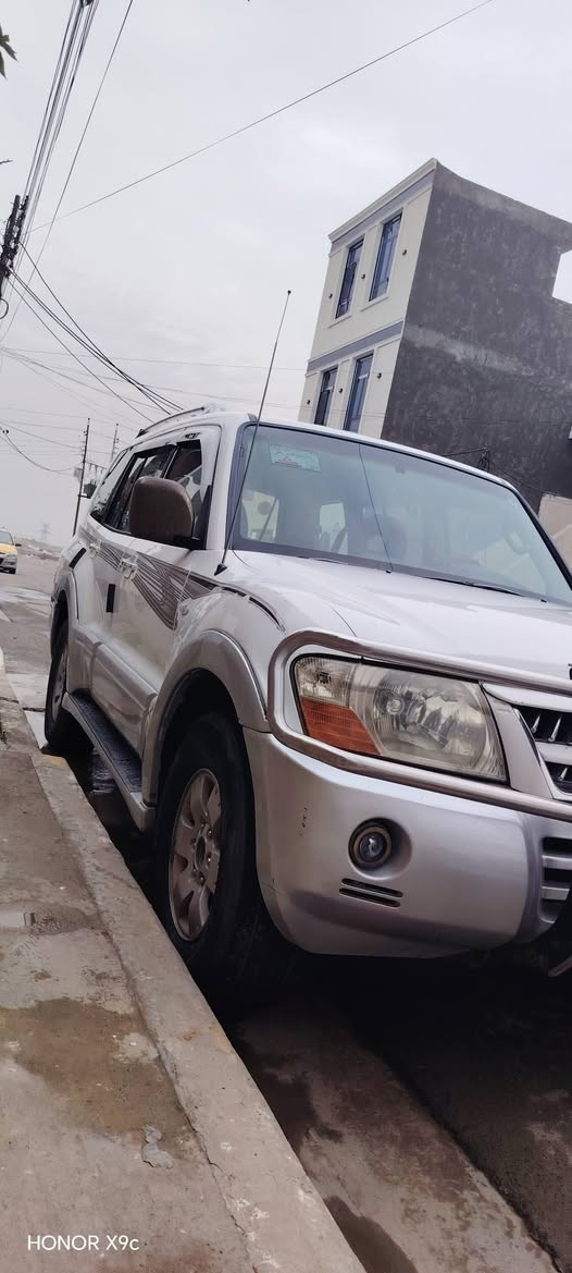 السلام عليكم.. رمضان مبارك عليكم جميعا
باجيرو خليجي 2003 للبيع ابيض كفالة عامة من الصبغ و التبديل و الضربة.. السيارة جاهزة من ناحية محرك و كير و تبريد و كهربائيات جام كهرباء شغال و مري شفط سنتر لوك. الصدر نضافه ٥٠ بالمية دبلات جدد تايرات تخم جديد.. جميع الانارات شغالة و اشارات ترحيب شغالة..السيارة رقم بغداد مميز.. السيارة بيها نقوصات بسيطة.. السعر ٨٨ ورقة و بيها مجال للاستفسار ***********
