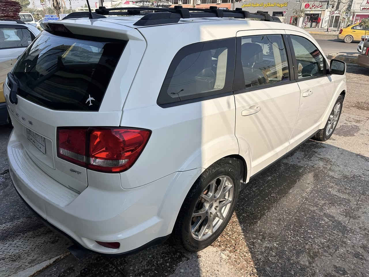 دوج جورني 2019 GT
6 سلندر 3600 
شاشه كبيره 
شفتات وتحكم ستيرن 
كشنات كهرباء جلد 
7 راكب 
ماشيه 155 الف 
رقم بغداد باسمي 
الحادث بجم مبدل كل القطع بلاي جاملغات ثنين وبنيد ومصبوغات 
السعر 149$ 
***********
