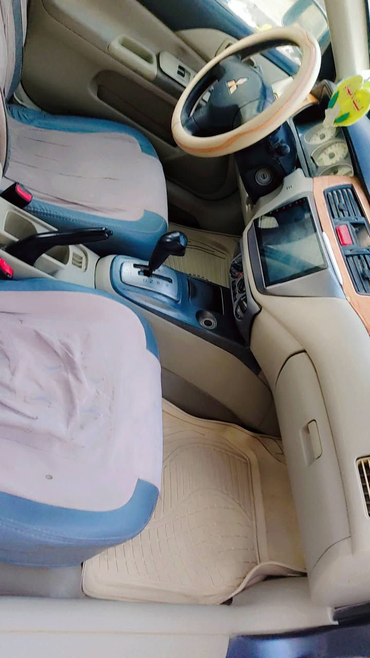 السلام عليكم ورحمه الله
لانسر موديل 10 بأسمي مكان كربلاء المقدسة 
الرقم انگليزي محرك جديد حاويه 
حداديه جديده كلها جديد قبل شهرمبدلها 
ماتخسر برغي عليها 
*********** السعر 70$
للامانه مبدل چاملغ أمامي جهة العبري صورة الضرر موجودة
