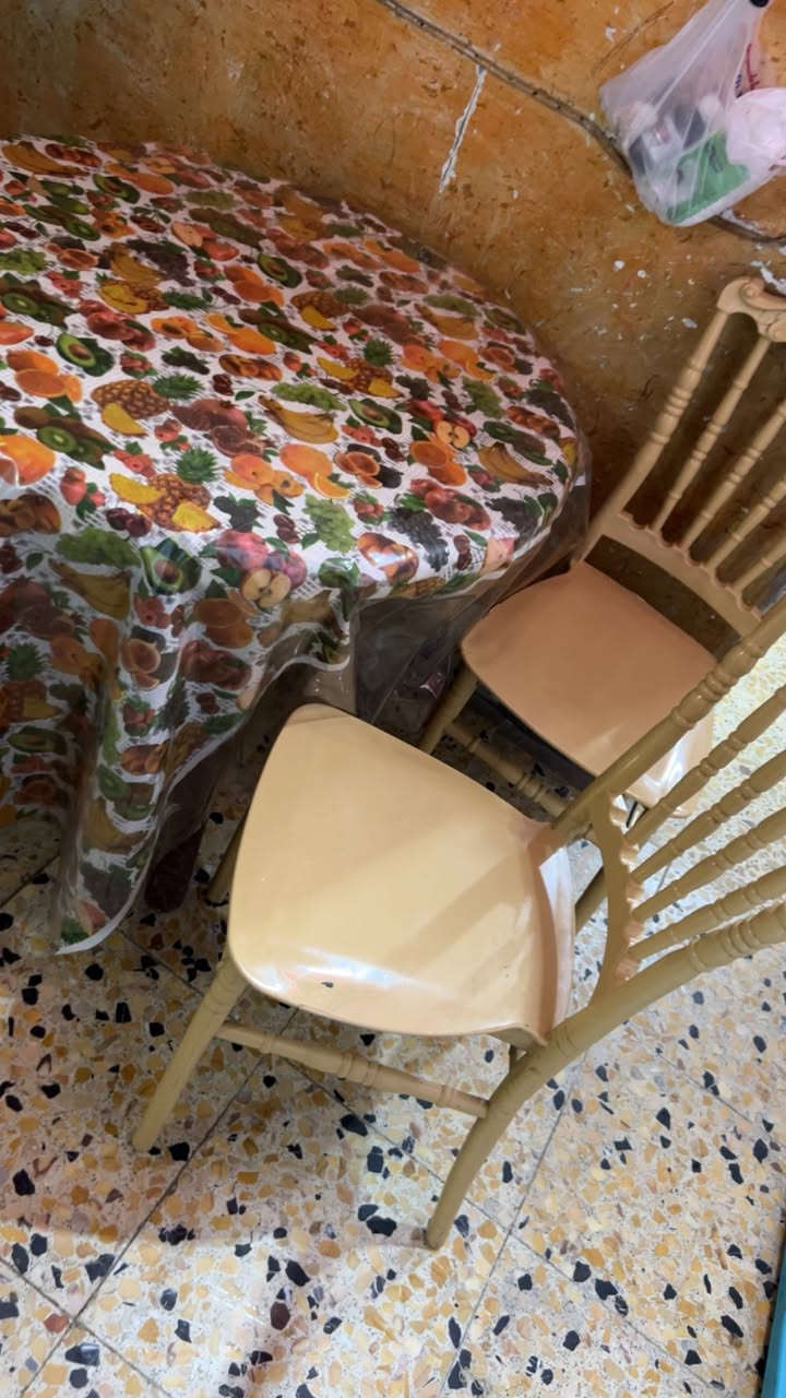 ميز طعام مع كرسين  50 لتواصل خاص


**إذا كنت صاحب هذا الإعلان وتريد حذفه لأي سبب، رجاءا أرسل رسالة إلى الدعم الفني**