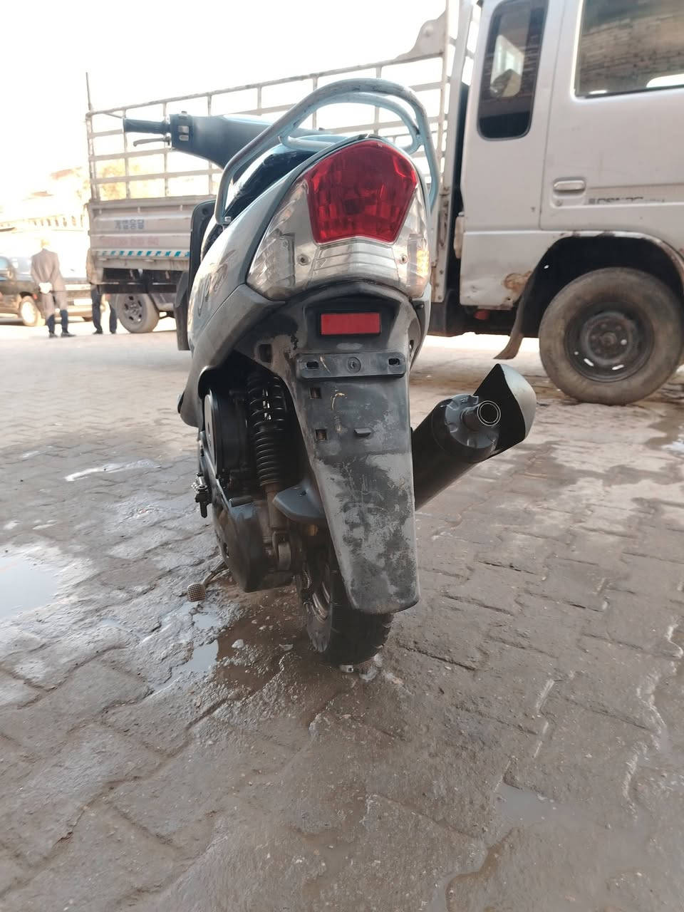 السلام عليكم
دراجه ماكس منغولي
دراجه نضيفه100/100
بوشه بلاديه
هندر مع سلف نكره
صالنصه جديده fm
مدينه الصدر قرب الكياره
رايدها مراوس ماكس عدله نفس نضافتهاا*********** وتساب
