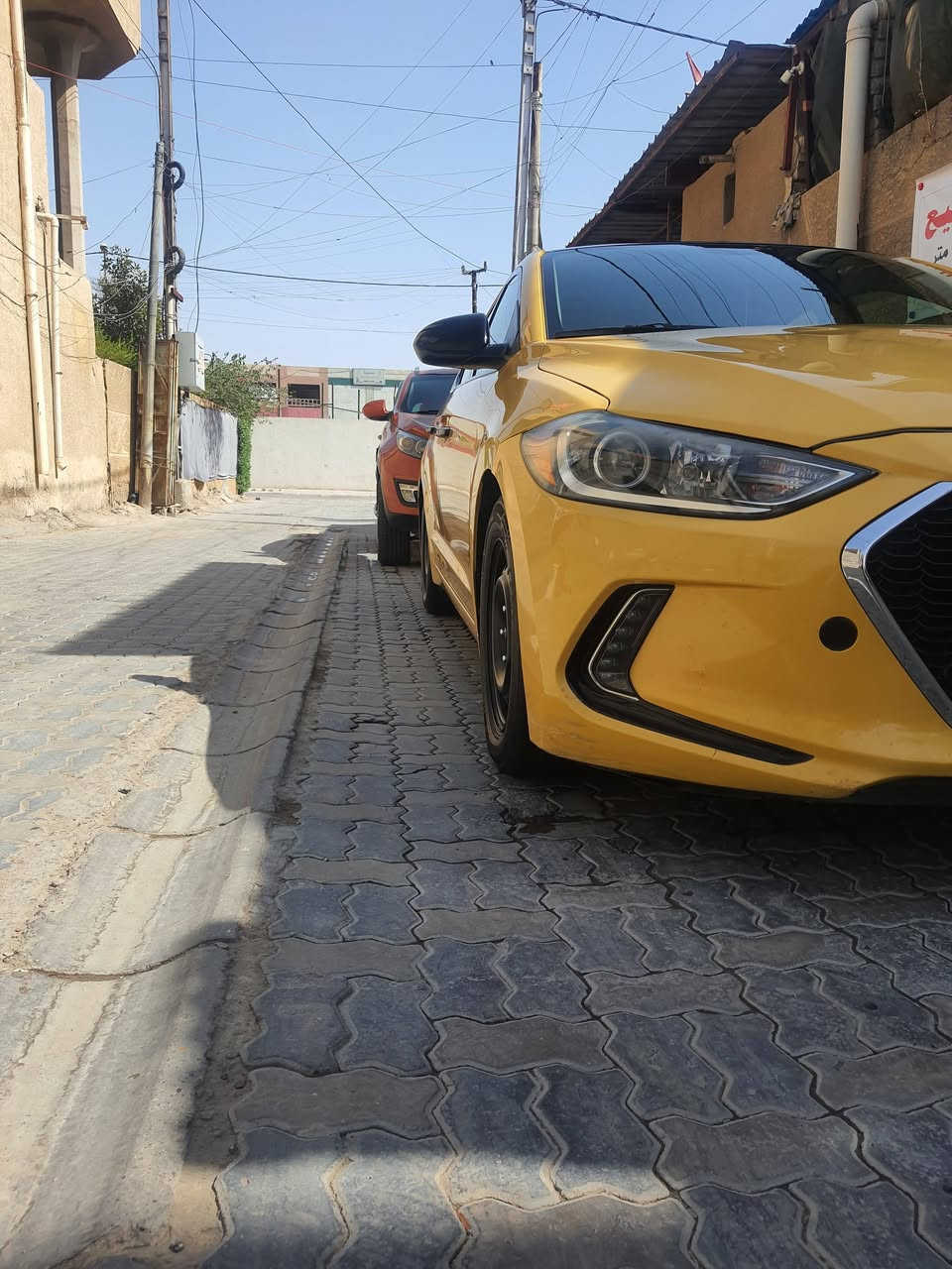 السلام عليكم النتره موديل 18 فول وارد امريكي حادثهه قبق جنطه جاملق الايمن بدون دواخل كلشي سليم بيهه استفسار *********** اذا اكو مراوس النتره 23 او 24
