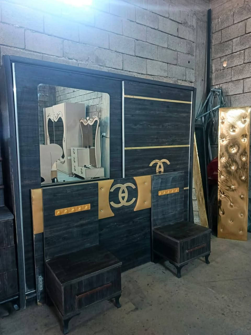 غرفه نوم نضيفه كلش.  7. قطع. السعر جوه السوك. 325 الف فقط اتصال ع. قم ‭0788 894 9966‬
