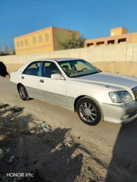 كراون موديل 2000 رقم كركوك جديد سنويه جديده   بسمنه 3دكم تبريد قطعتين ...