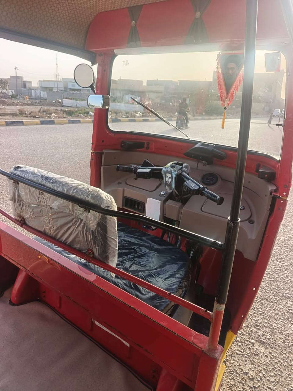 سلام عليكم  تكتك للبيع موديل 18 كفالة عامة المحرك مجفت السعر  خمسة ونص وبيهة مجال العنوان المجر للكبير الستفسار التصال على  الرقم ***********
