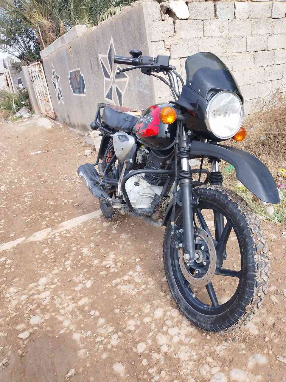 سلام عليكم دراجه البيع بوكسر موديل 2022 شهر 5 اوراق كامله دراجه نضيفه جاهزة خير من   سعر مليون. وربع وبيها مجال الطيب عنوان بغداد قرب سيطرة الشعب رقم الهاتف ***********
