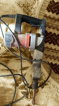 دريل كسار  واحد شغال على الفحص والثاني يرادله صيانه الاستفسار اكثر مرا...