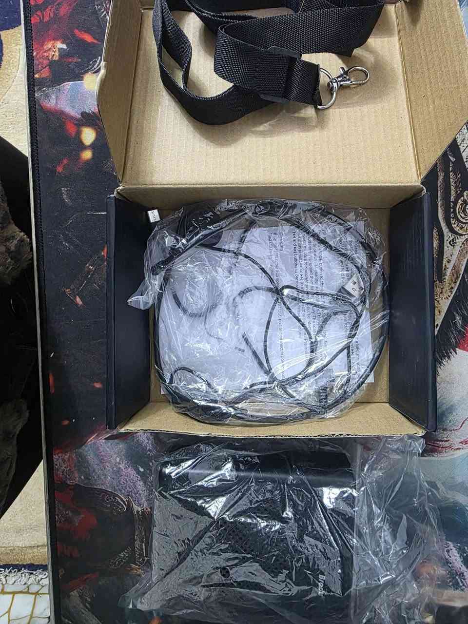 سماعه لاقطه للصوت نوعيه جيده وجديده غير مستغدمه العر ٢٠ الف
***********
