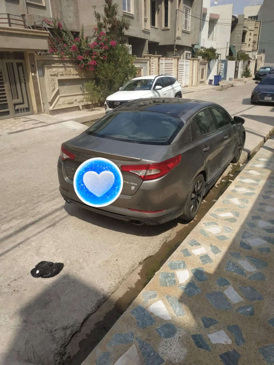 السلام عليكم
كيا اوبتما للبيع 
موديل 13 وارد امريكي /2000تيربو 
لون رصاصي فول مواصفات 
بانوراما 
كشنات كهربائيه /تدفئه /تبريد
كشن الخلفي تدفئه فقط 
الكشن خزن ميموري
شاشه كبيره نظام الابل والاندرويد
شفتات ستيرن 
سياره نضيفه ومرتبه
رقمها بغداد باسمي 
حادثها جاملغ الخلفي من جهه النفر وبنيد 
بدون لغود وشواصي 
السعر خاص او الاتصال على الرقم ***********
