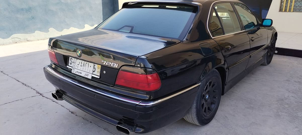 السلام عليكم بي ام كاسحه موديل ٩٦ محدثه ٢٠٠٠ حجم 728 اصل كير خير من الله المحرك بي خيط بخار مواصفات الخفاش معروفه الباقيه تبريد شغال تحكم ستيرن كير تبترونك جنطه شفط السعر 55 وبيهه مجال للطيبين  للاتصال ***********
***********
