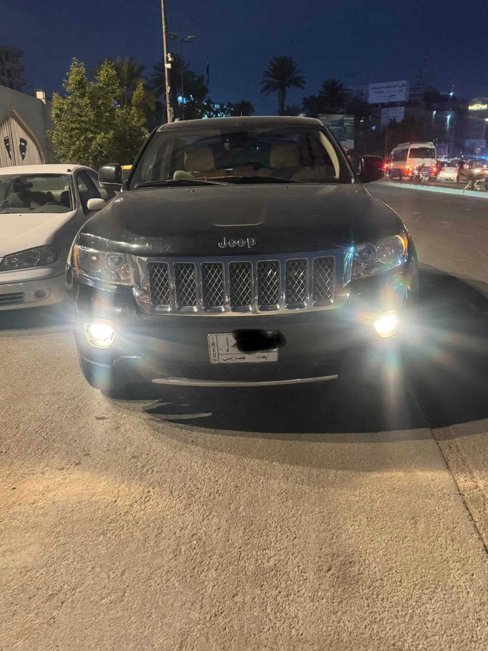 السلام عليكم
للبيع جيب ( 2012 ) لمتدد هيمي خليجي
فوول الفوول 1/1 
مكينه8 سلندر 5700
بصمة ابواب وشتغيل وصندوك
بنورما على طول السياره 
كشنات جلد بيجي  
كشنات كهرباء 
كشنات تدفاه وستيراً تدفاه 
فوول تحكم 
شاشه 
حساس وكامره 
ماوس ووضعياة قياده 
دمام 
بعد هواي مواصفات ماذكرتهن

 فقط 3 قطع صبغ  بيها باقي مكفول

كير مكينه صدر تبريد تخم تاير

🛑السعر 128  وبي مجال بسيط🛑

مكاني بغداد زعفرانيه وهاذه رقمي 
☎️***********☎️
