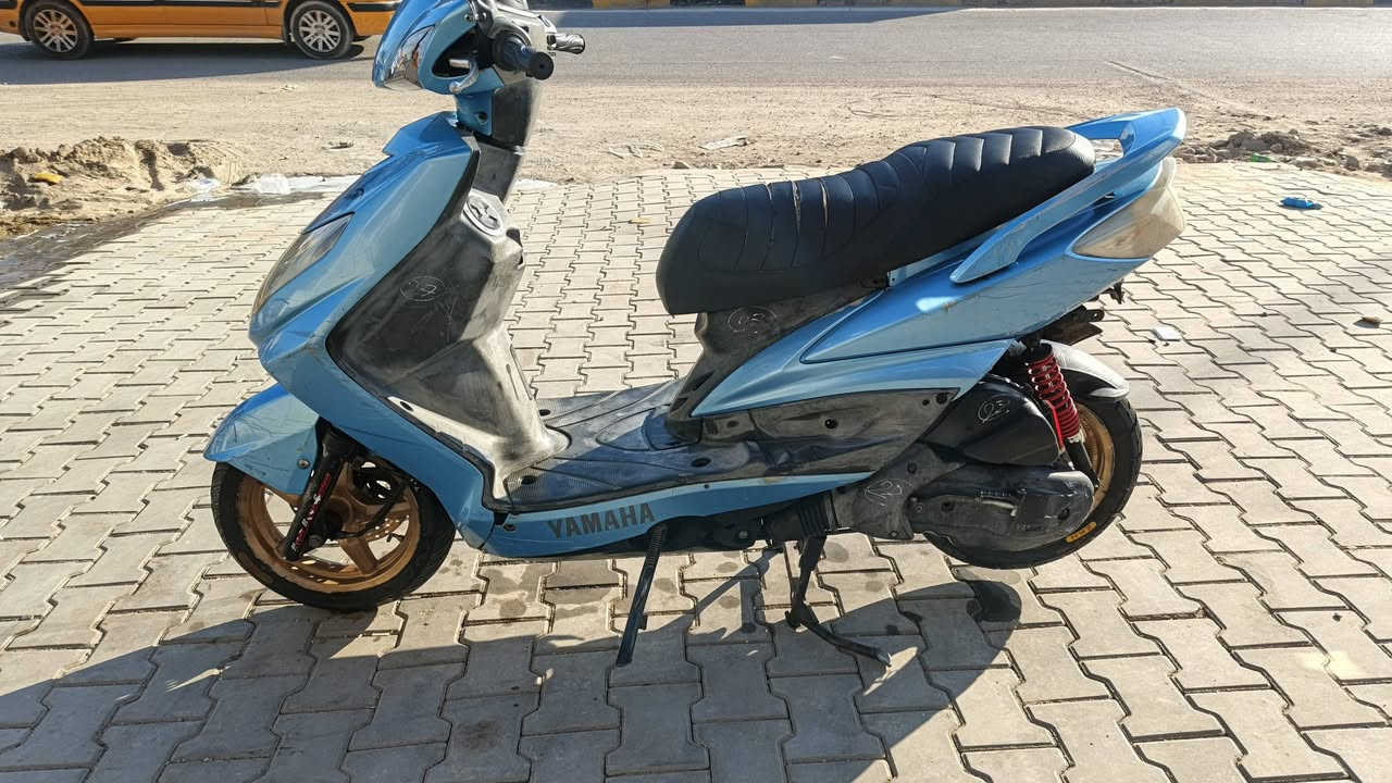 سلام عليكم سكنس فحل كابريتر دراجه كلها شغاله كفرات مختم ختم واحد مكينه بلاديه سلف هندر كهربايات كلها شغاله شلعه ومعدل مفول دراجه كلها بلاديه ناعمه جيب فيتر وفحص اوراق كامله بسمي السعر ٥٥٠المكان بغداد الحسينيه مال راشديه***********
