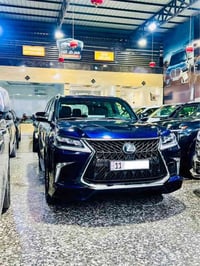 لكزاز 2018   داخل احمر   ماشية 188 الف   معروف موصفات لكزس  السعر 590 ...