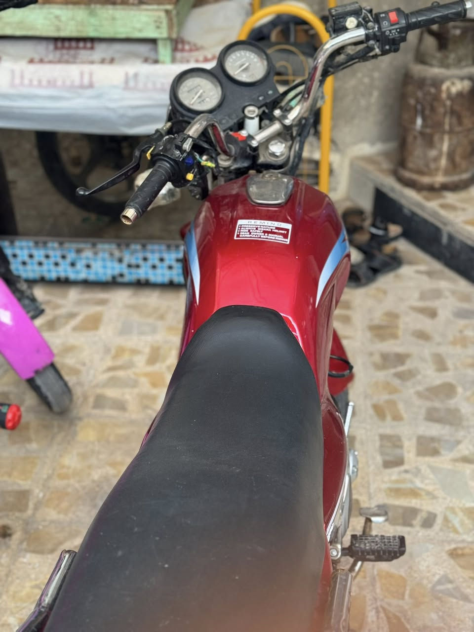 دايون 17 طالعه ب18
كامله كلها مامعتازه شي مال جناي سعرها 750
رقمي  ***********
