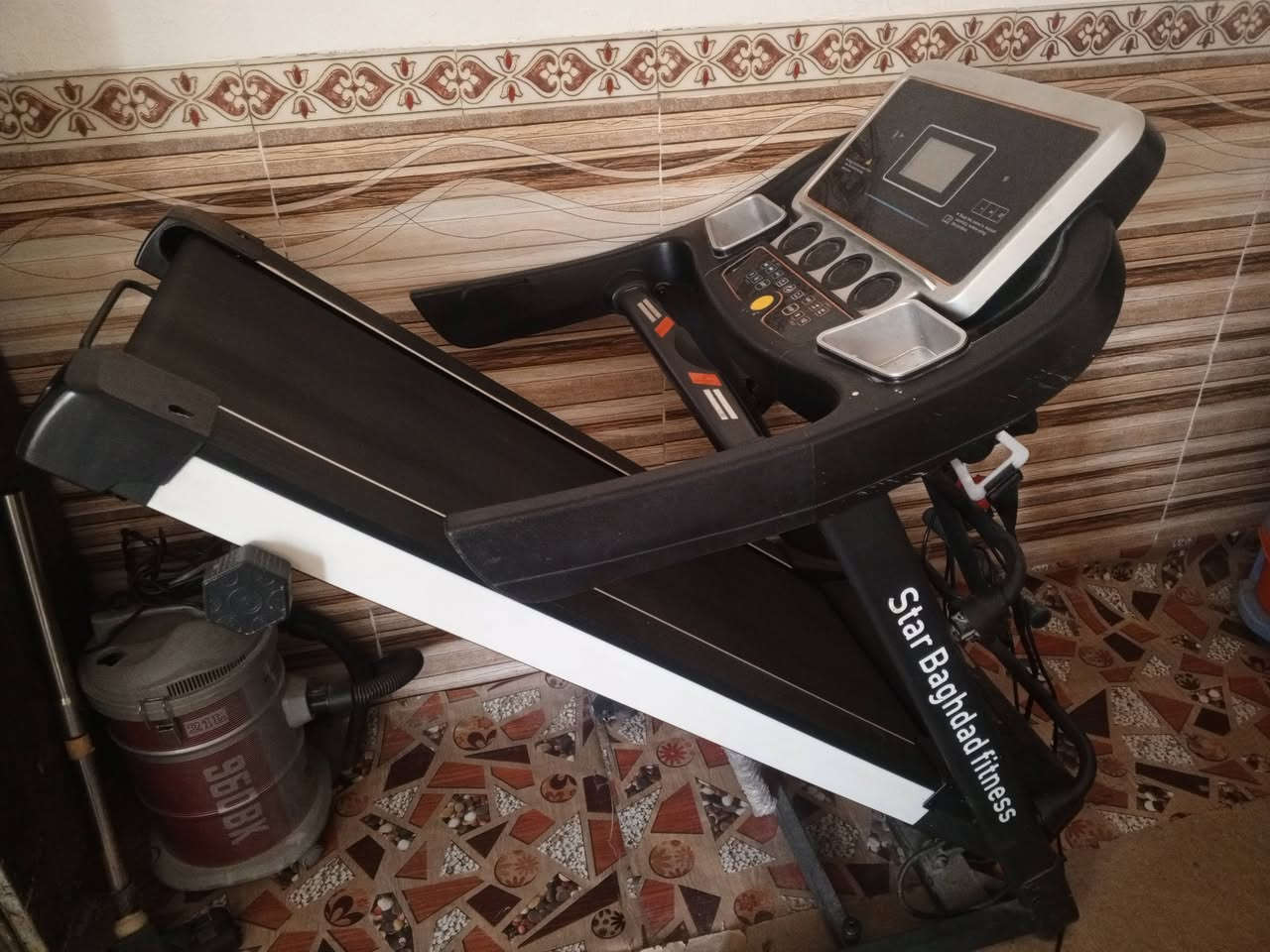 جهاز جري للبيع عطله بس ماطور السعر 500 وبي مجال... *********** واتساب
