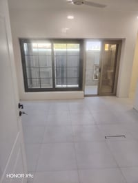 شقة ركن • دور ثاني • غرفتين