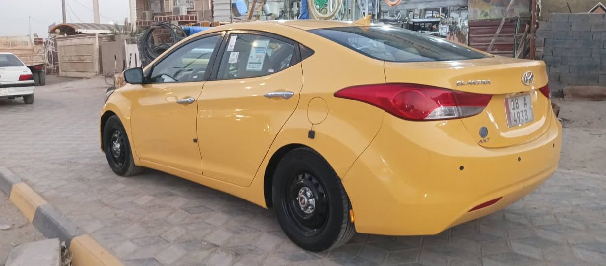 النترا موديل 12
رقم بابل انكليزي بسمنه

مكينه 1800 حاويه 

كير جديد 

حداديه امام خلف 

تبريد ثلج 

تخم تاير 

سياره بيه بس بنيد لباقي مكفول 

مكاني ديوانية 

سعره 100 

للاتصال على الرقم 

***********
