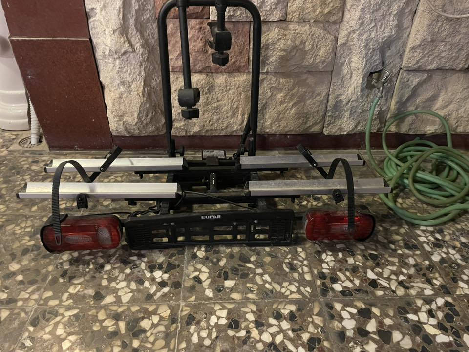 متوفر قاعدة بايسكلات تيوتا فورنر اصليه المانيه
السعر //١٥٠ دولار وياها هوك اصلي وكاله 
تحمل بايسكلات ٢ حجم ٢٨ اقل شي 
وبيهة قفاله شي رهيب والله 
للاستفسار//***********
مكانها بغداد العطيفية
يوجد توصيل داخل بغدا فقط
